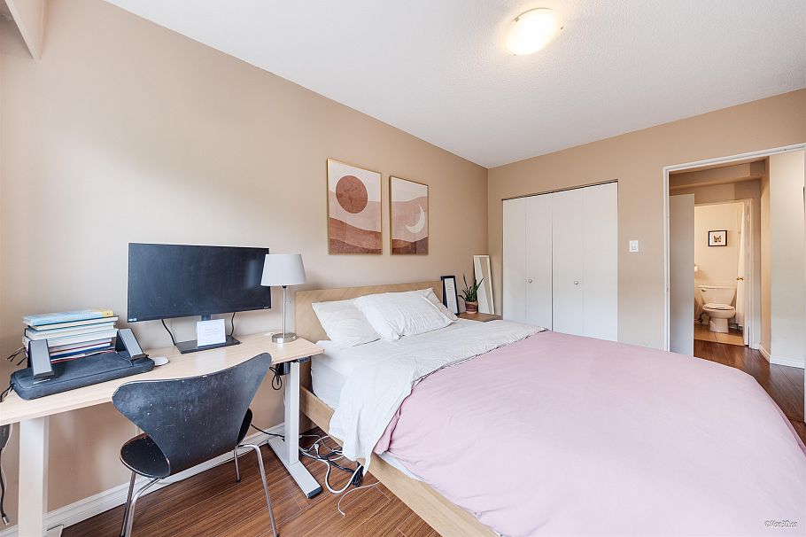 116 36 E 14th Avenue Vancouver, BC - 19