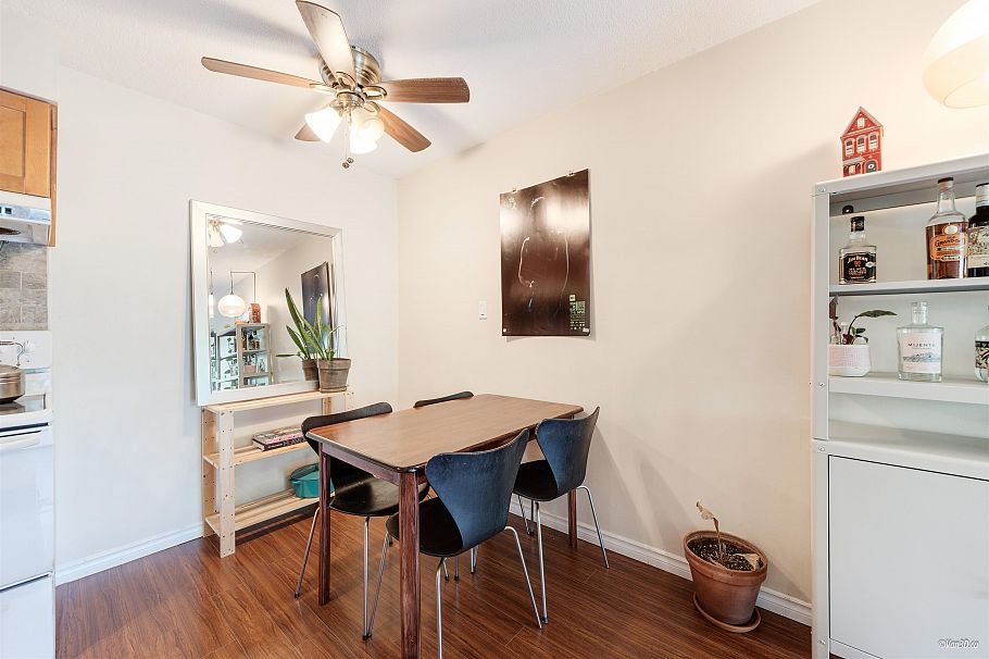 116 36 E 14th Avenue Vancouver, BC - 5