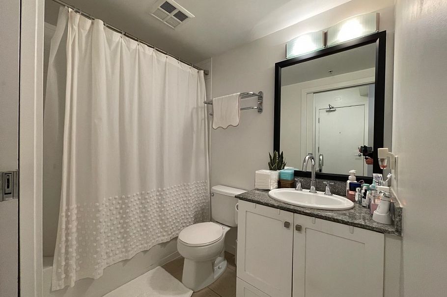 703 480 Robson Street Vancouver, BC - 7