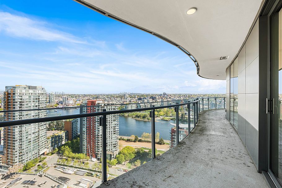 2717 89 Nelson Street Vancouver, BC - 24