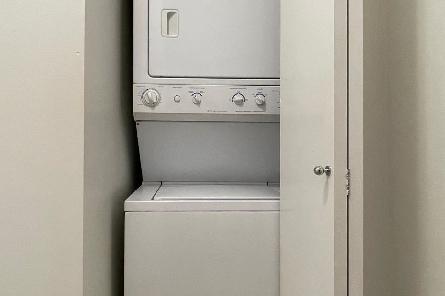 703 480 Robson Street Vancouver, BC - 8