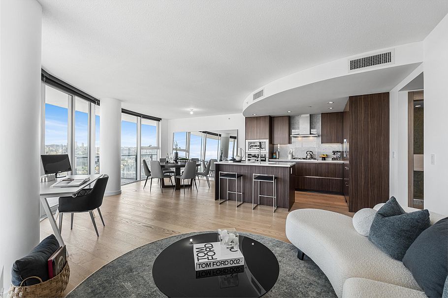 2717 89 Nelson Street Vancouver, BC - 1