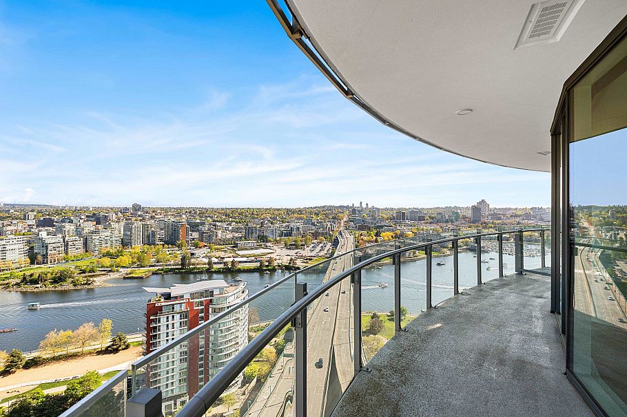 2717 89 Nelson Street Vancouver, BC - 25