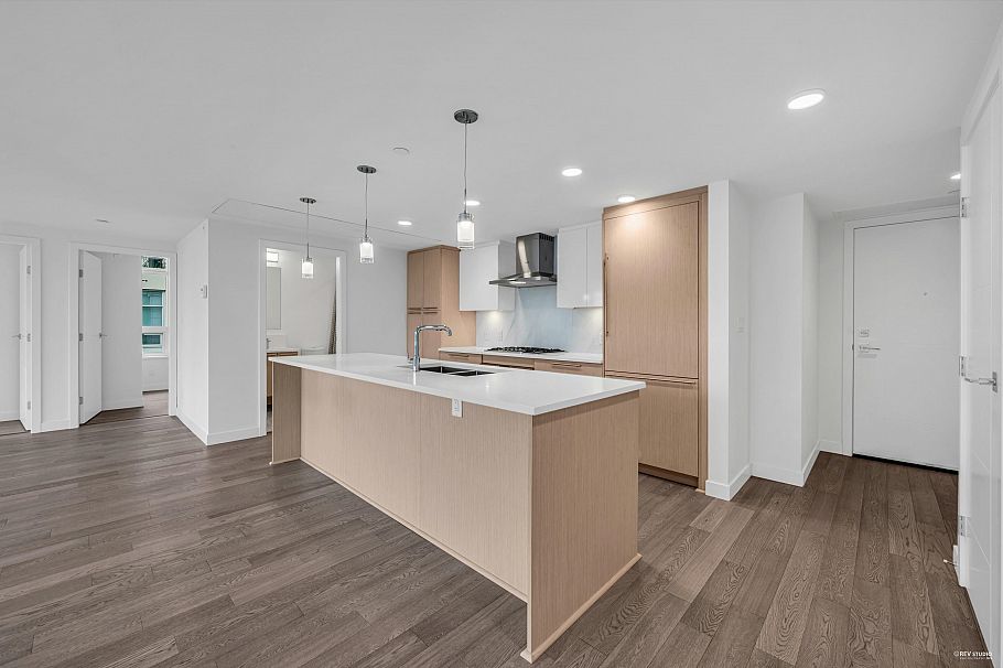 303 5077 Cambie Street Vancouver, BC - 4