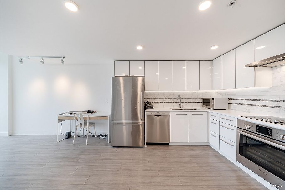 433 438 W King Edward Avenue Vancouver, BC - 16