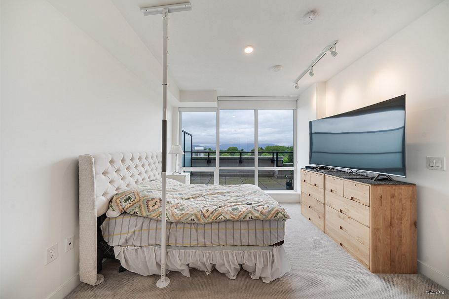 433 438 W King Edward Avenue Vancouver, BC - 22