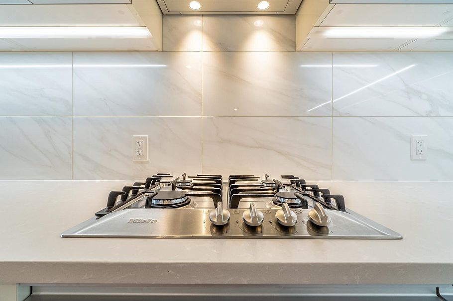 208 528 W King Edward Avenue Vancouver, BC - 2