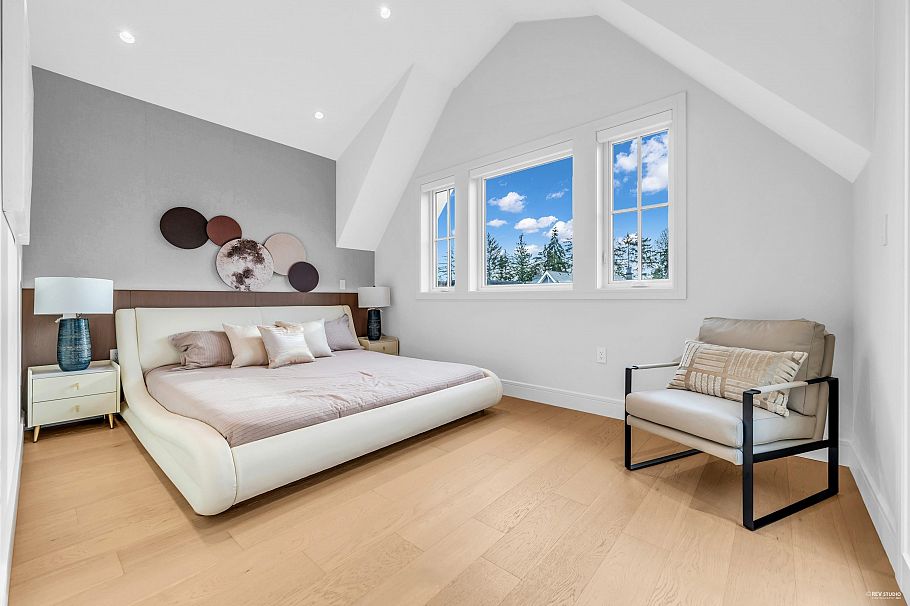 3852 W 50th Avenue Vancouver, BC - 26