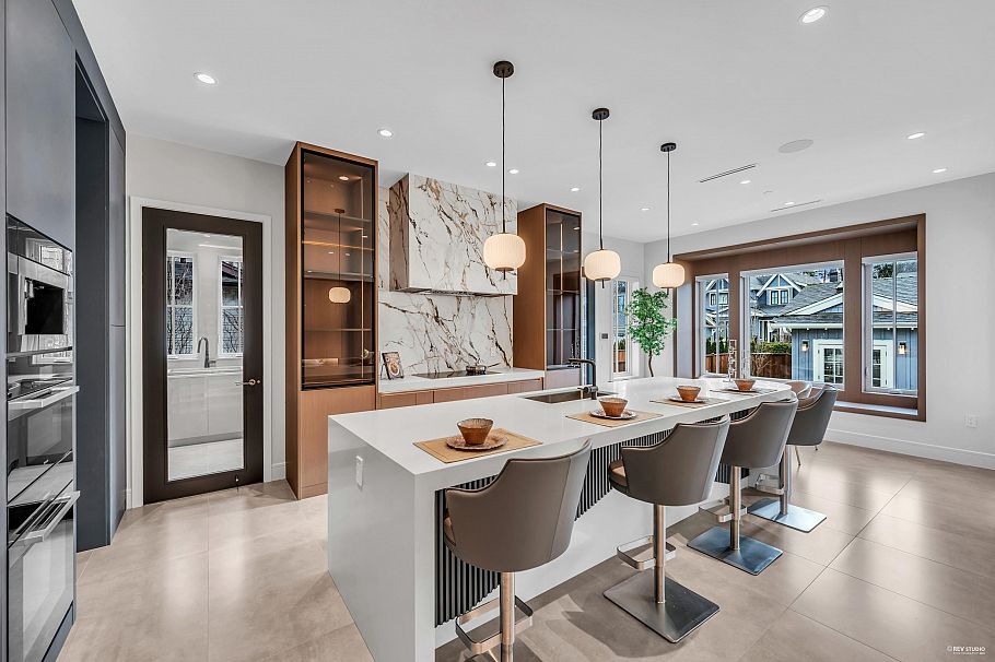 3852 W 50th Avenue Vancouver, BC - 12