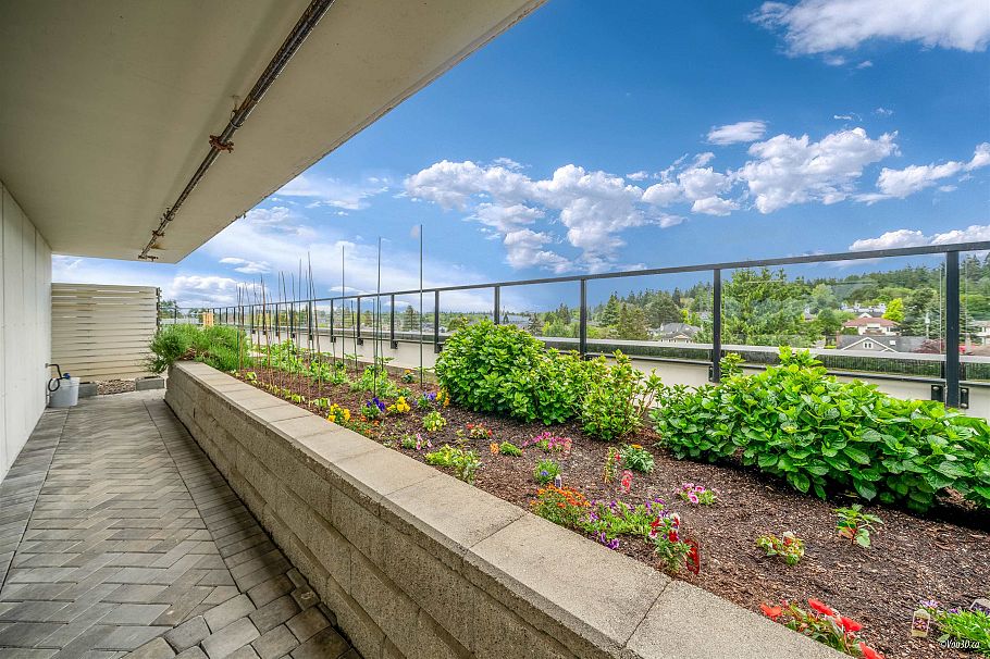 433 438 W King Edward Avenue Vancouver, BC - 12