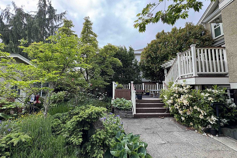 3250 W 35th Avenue Vancouver, BC - 17