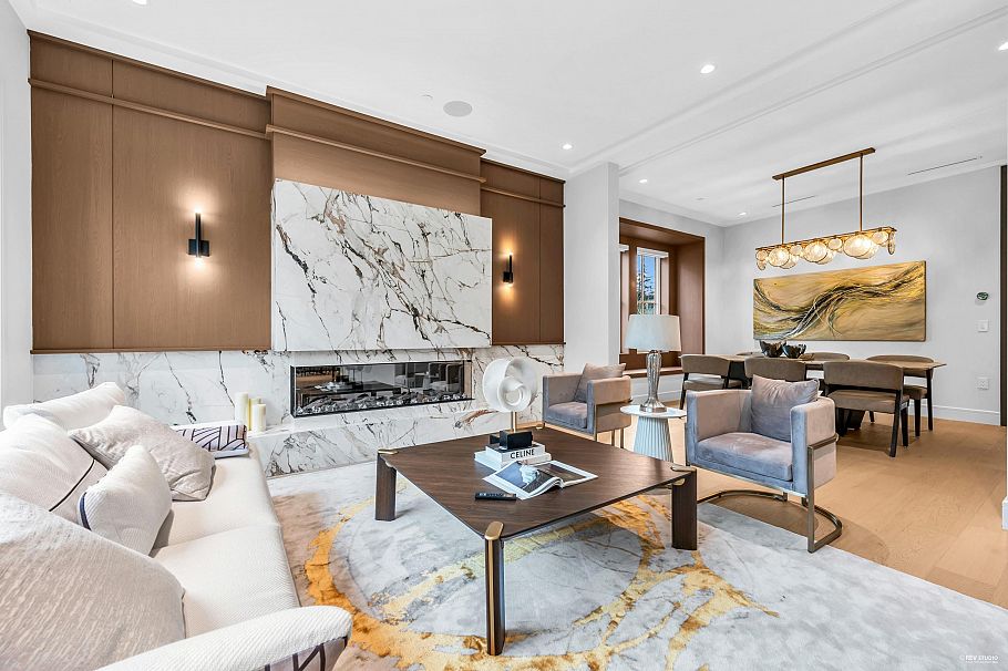 3852 W 50th Avenue Vancouver, BC - 4