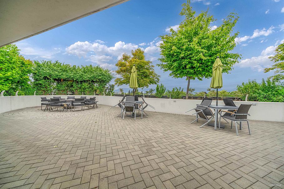 433 438 W King Edward Avenue Vancouver, BC - 11