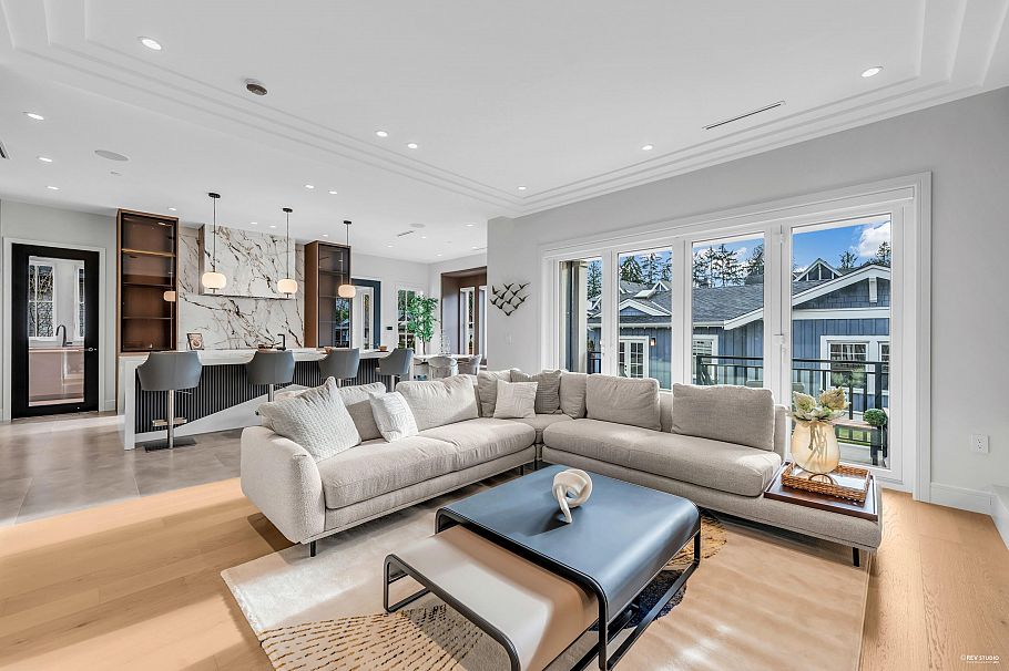 3852 W 50th Avenue Vancouver, BC - 21