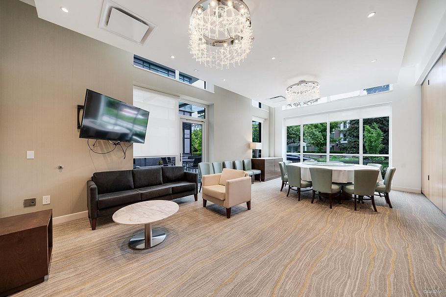 433 438 W King Edward Avenue Vancouver, BC - 5