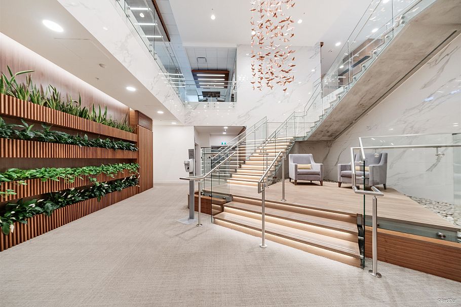 433 438 W King Edward Avenue Vancouver, BC - 2