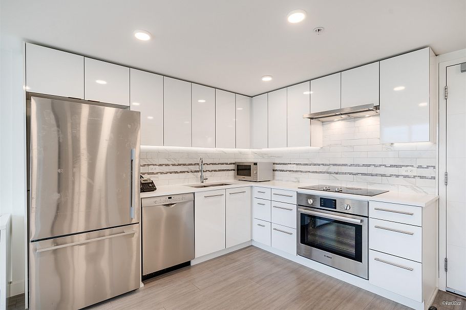 433 438 W King Edward Avenue Vancouver, BC - 14