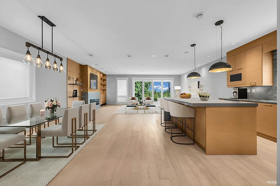 1033 Prospect Avenue North Vancouver, BC - 4