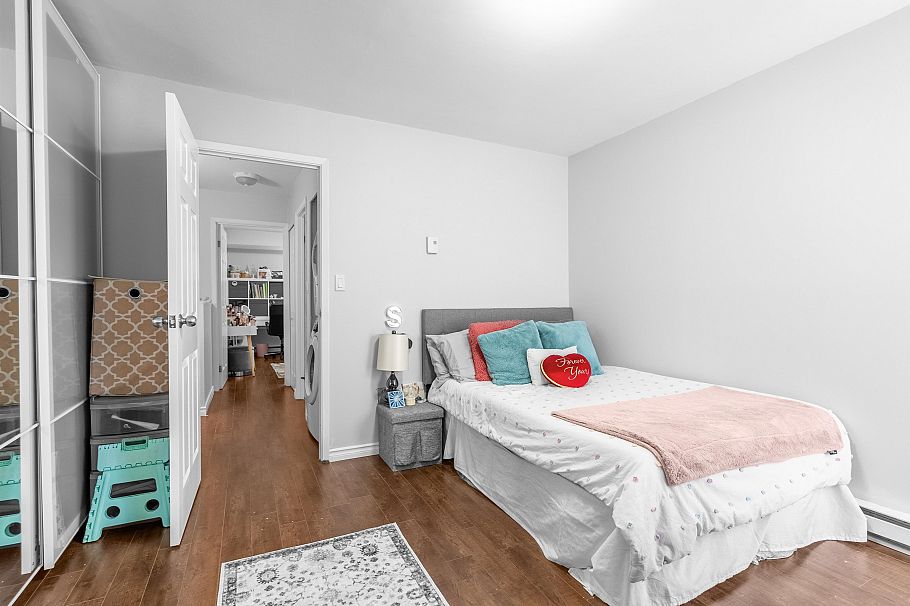 5 1535 St. Georges Avenue North Vancouver, BC - 16