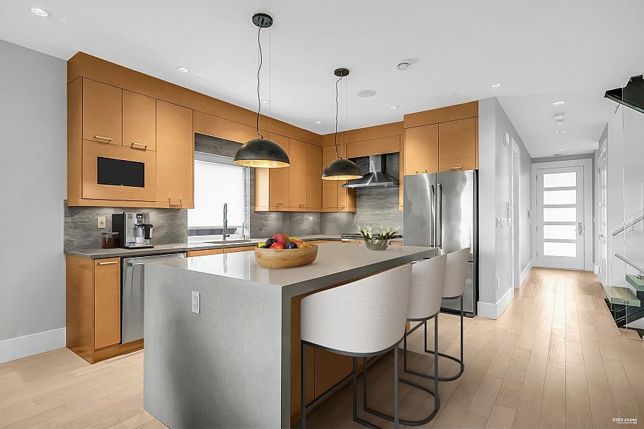 1033 Prospect Avenue North Vancouver, BC - 10