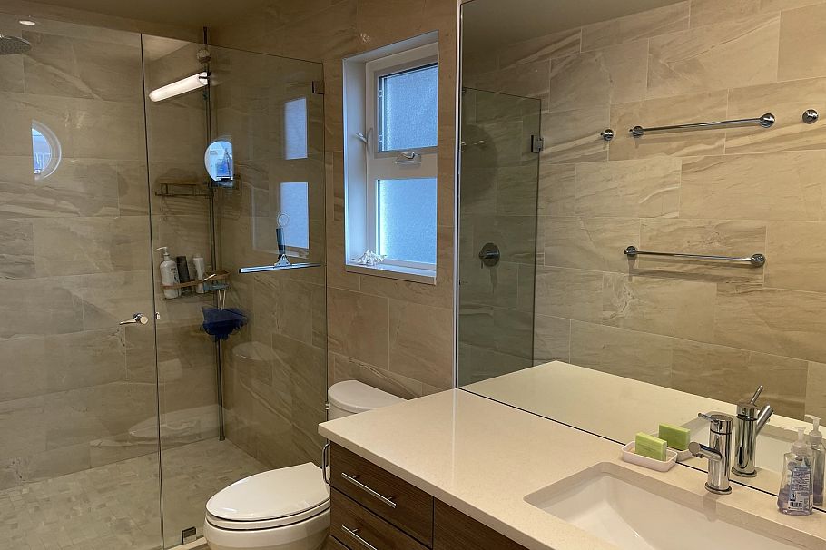 29 415 Esplanade Avenue North Vancouver, BC - 13