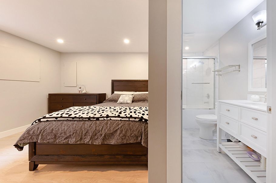 4477 Primrose Lane North Vancouver, BC - 24