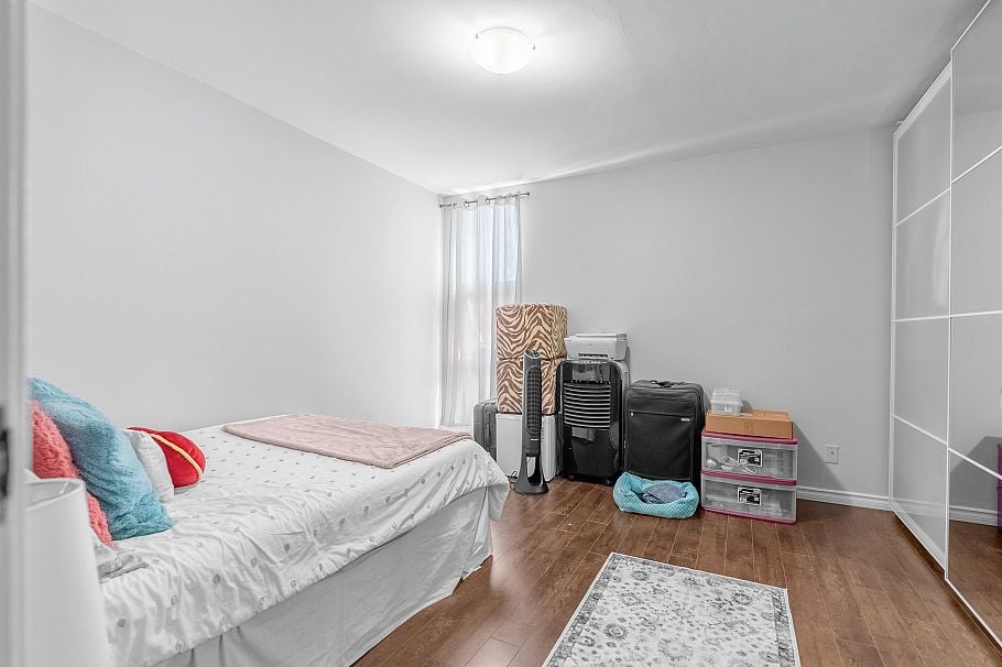 5 1535 St. Georges Avenue North Vancouver, BC - 15