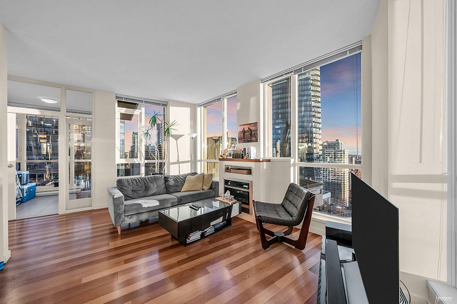 3404 1189 Melville Street Vancouver, BC - 2