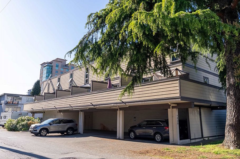 5 1535 St. Georges Avenue North Vancouver, BC - 2