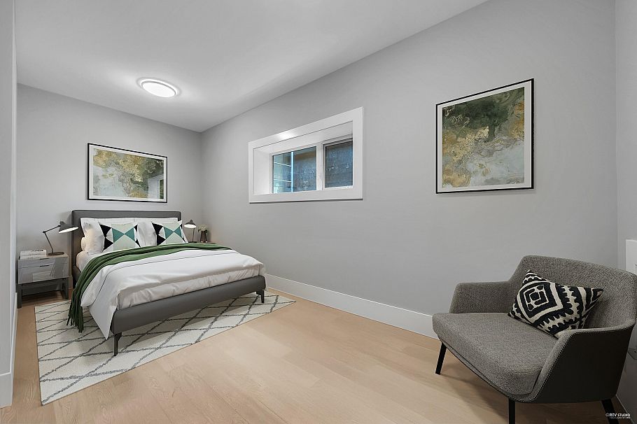 1033 Prospect Avenue North Vancouver, BC - 15