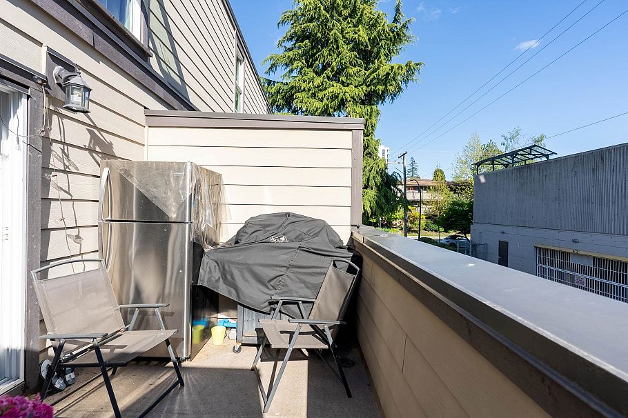 5 1535 St. Georges Avenue North Vancouver, BC - 10