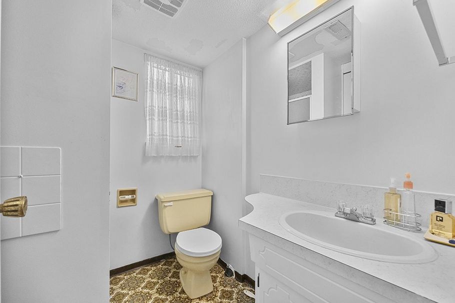 919 E 39th Avenue Vancouver, BC - 25