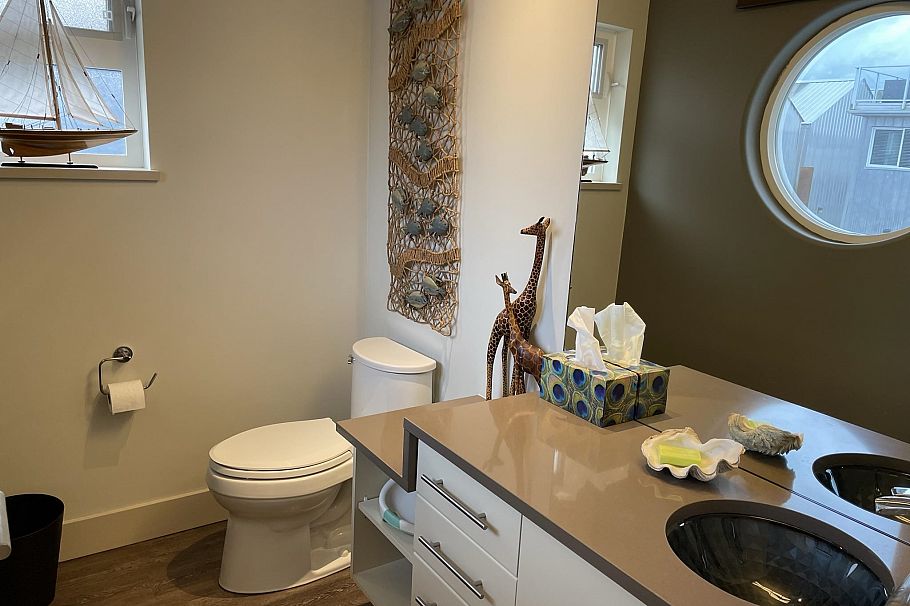 29 415 Esplanade Avenue North Vancouver, BC - 26