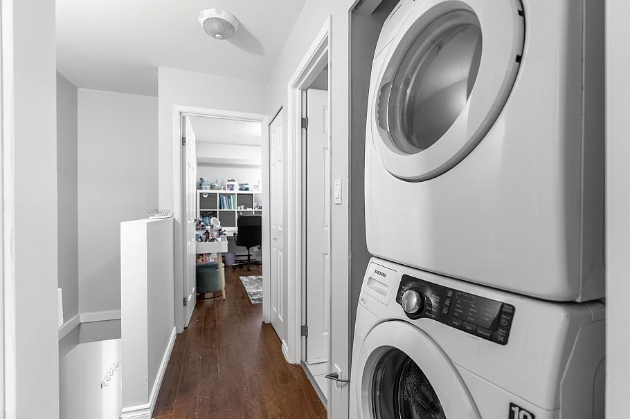 5 1535 St. Georges Avenue North Vancouver, BC - 17