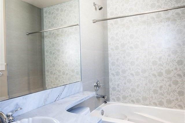 1419 W 59th Avenue Vancouver, BC - 14