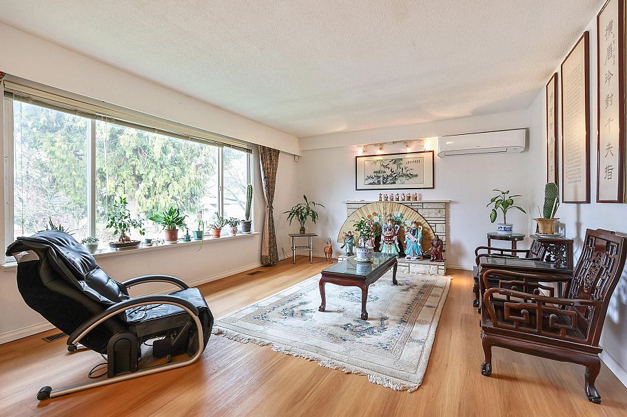 5872 Culloden Street Vancouver, BC - 2