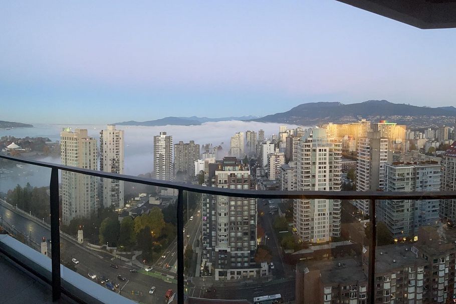 2804 889 Pacific Street Vancouver, BC - 2