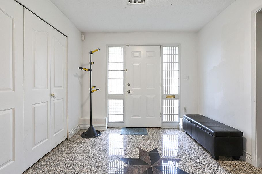 5872 Culloden Street Vancouver, BC - 27