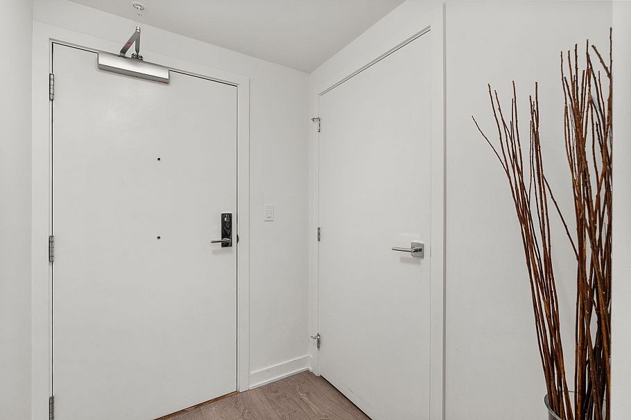 1206 1401 Hunter Street North Vancouver, BC - 3