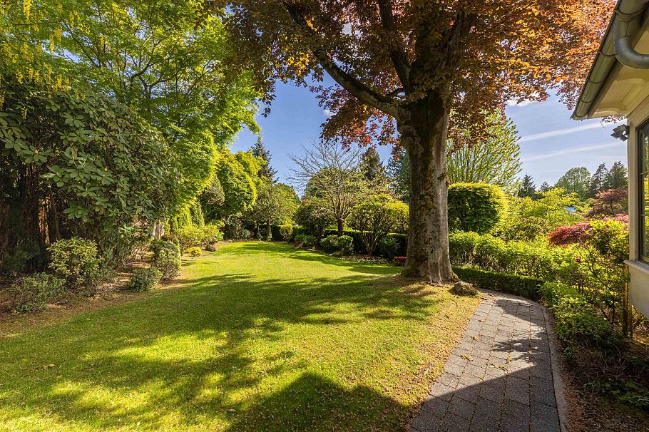 5376 Connaught Drive Vancouver, BC - 37