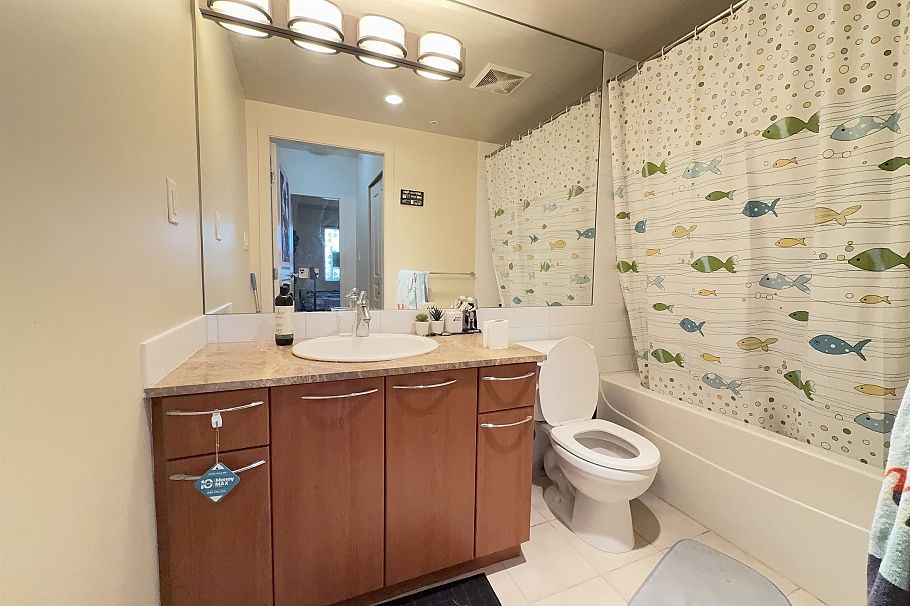 405 4028 Knight Street Vancouver, BC - 18