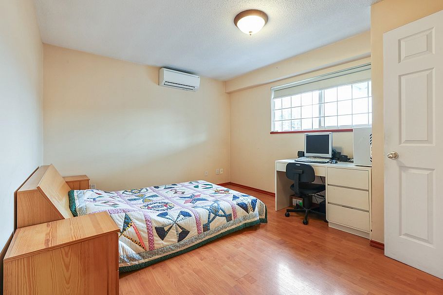 5872 Culloden Street Vancouver, BC - 8