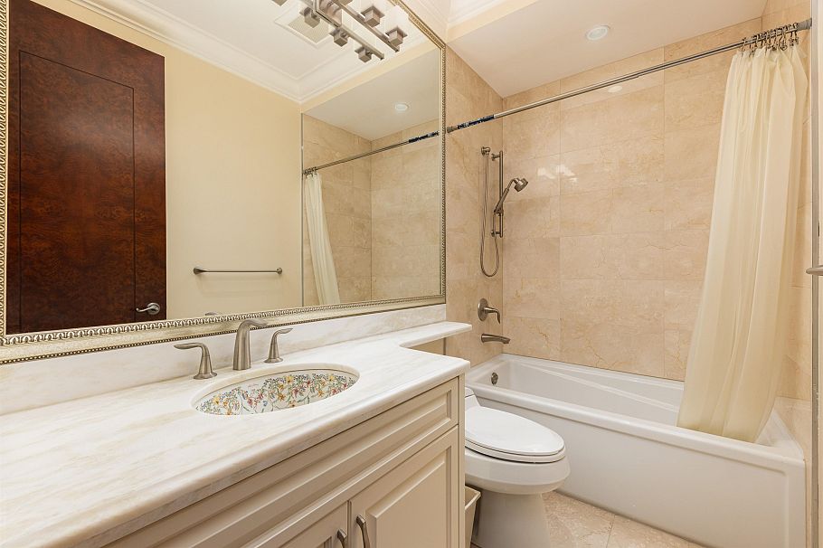 5376 Connaught Drive Vancouver, BC - 31