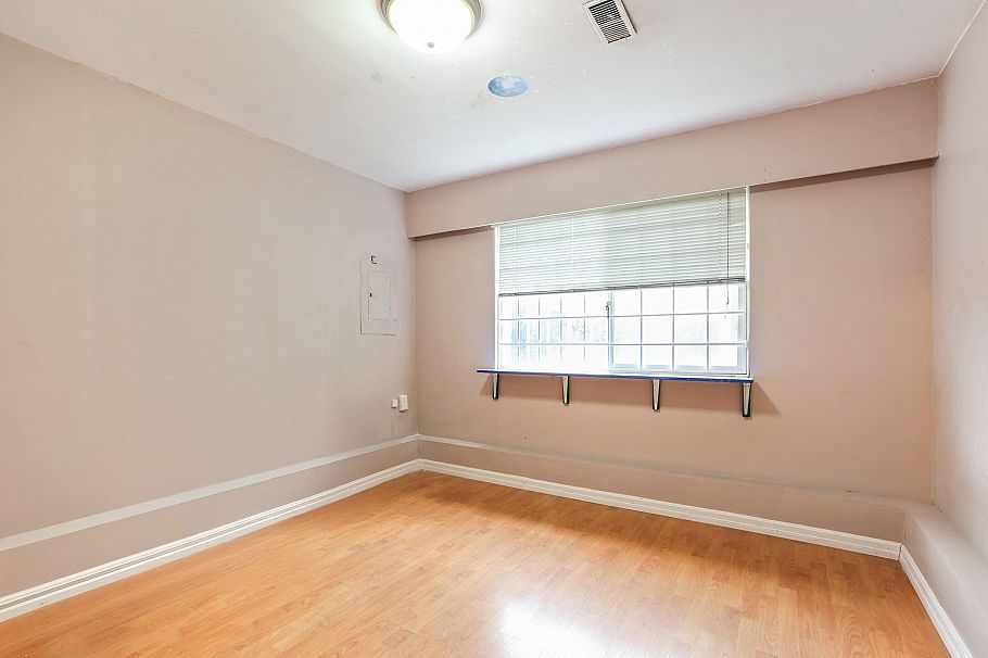 5872 Culloden Street Vancouver, BC - 19