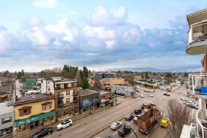 405 4028 Knight Street Vancouver, BC - 4