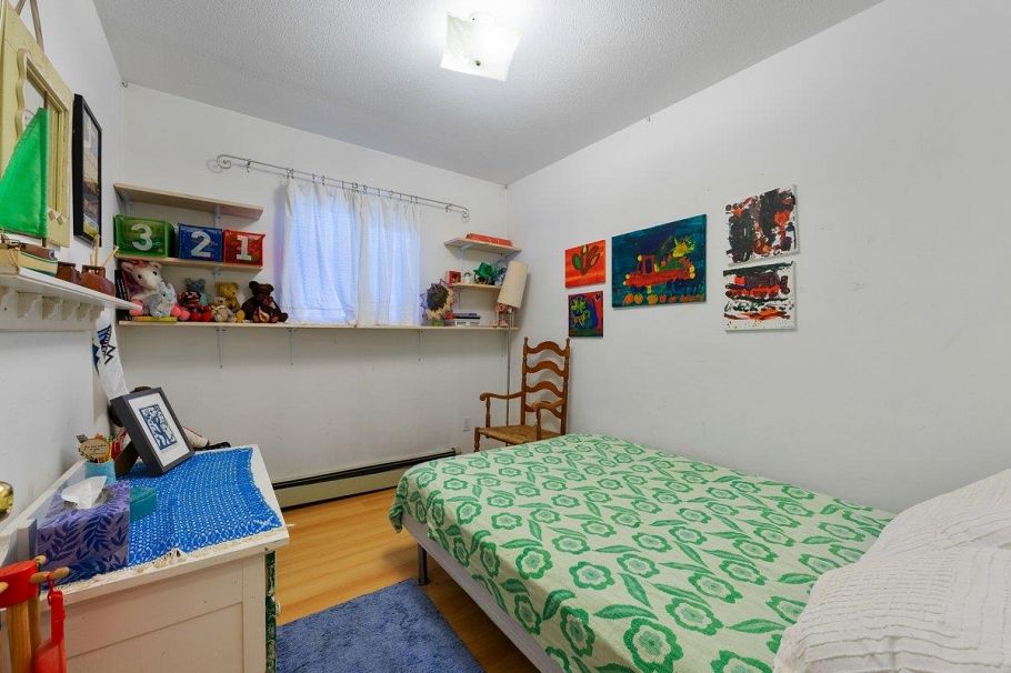 2663 E 41st Avenue Vancouver, BC - 14