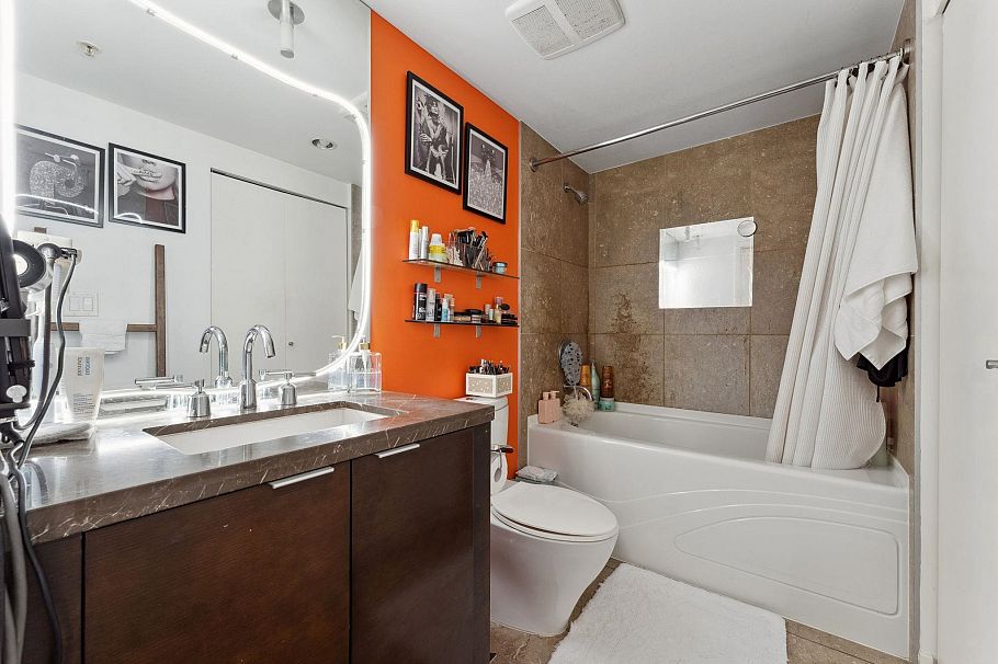 1701 918 Cooperage Way Vancouver, BC - 11