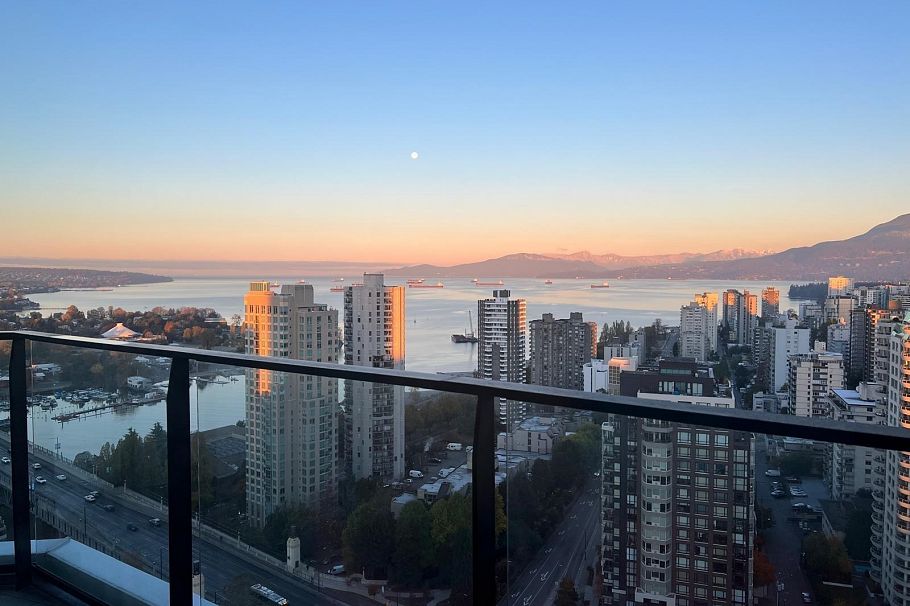 2804 889 Pacific Street Vancouver, BC - 1