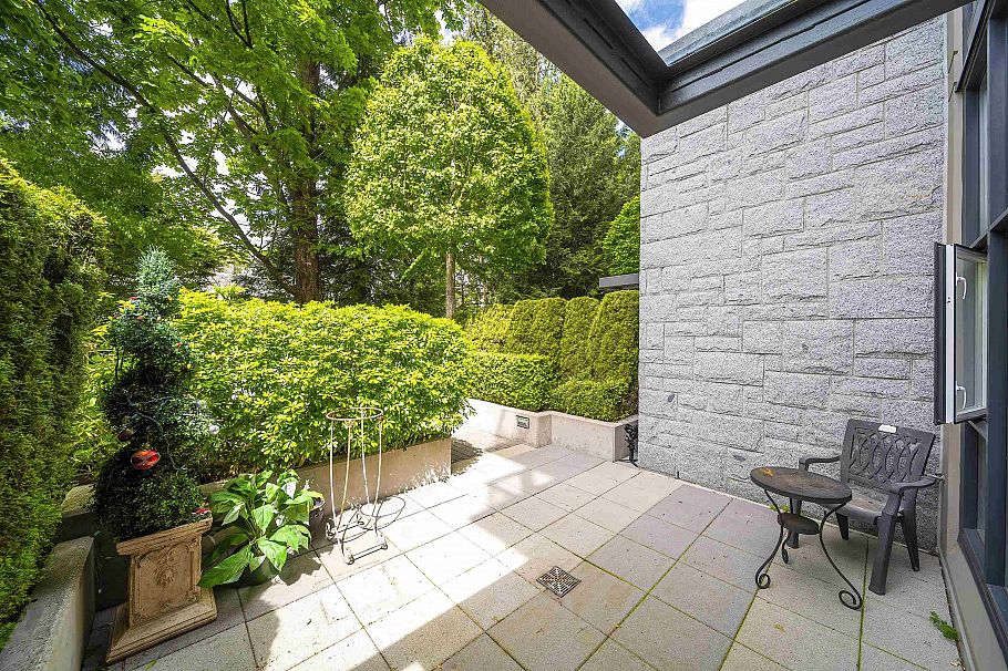 TH12 5989 Walter Gage Road Vancouver, BC - 31