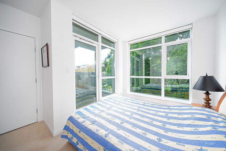 TH12 5989 Walter Gage Road Vancouver, BC - 21